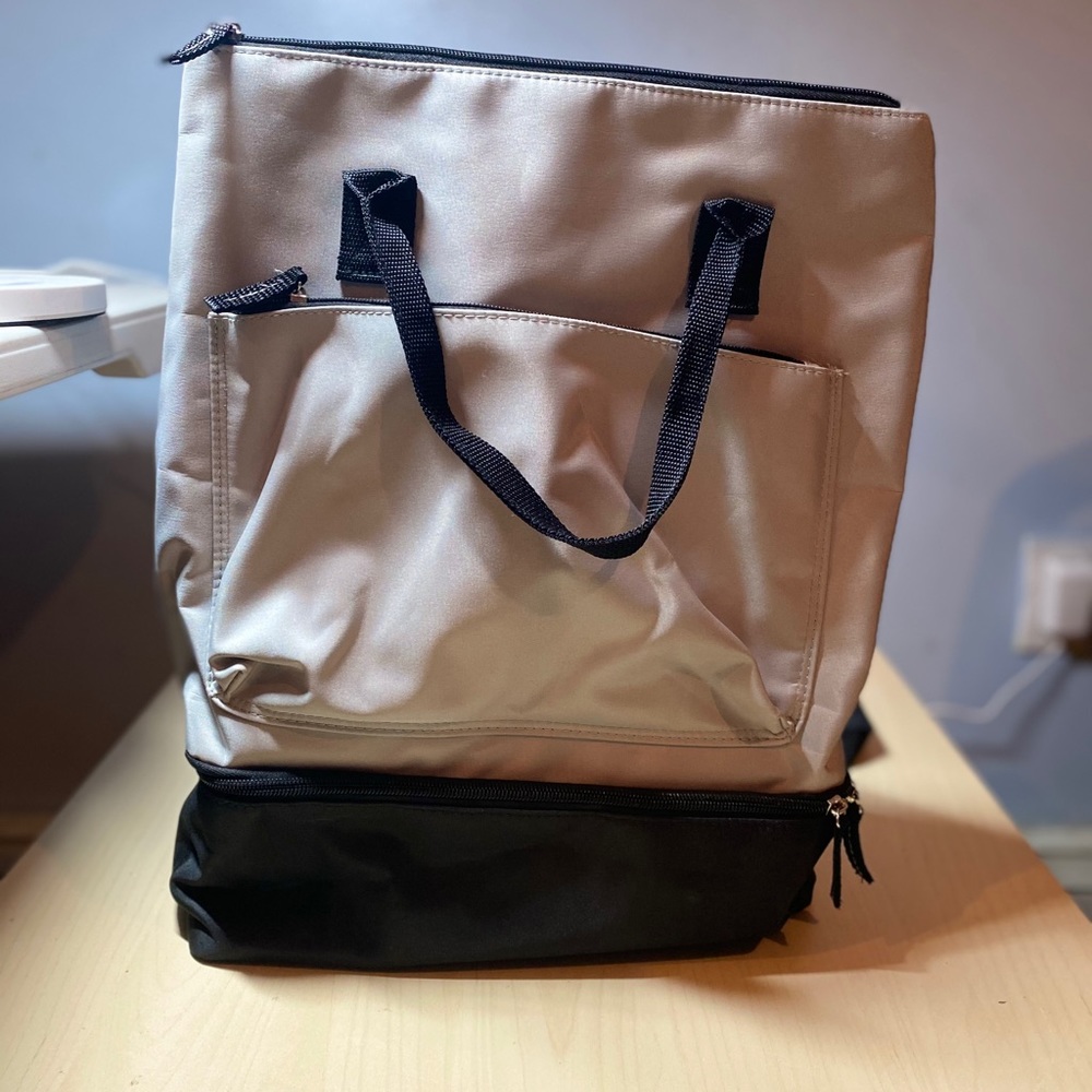 New DSW Tote backpack. Price is negotiable.